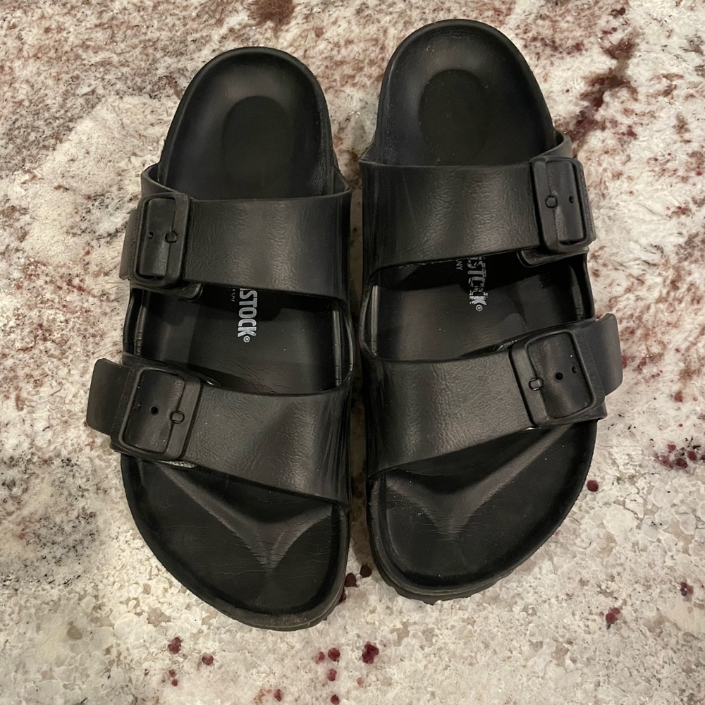 Black Arizona Birkenstocks size 40
